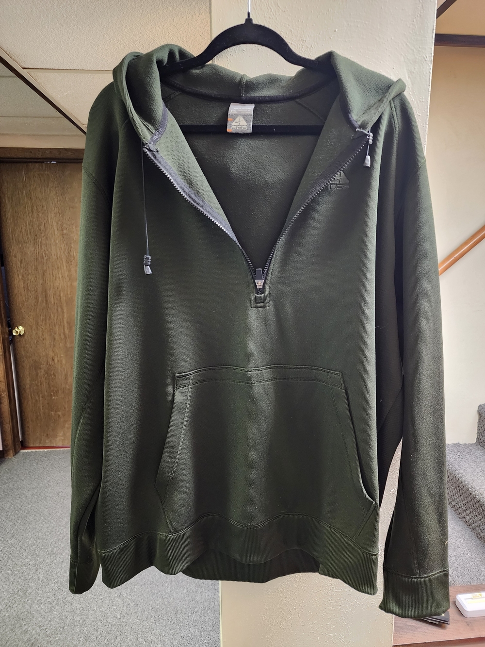 Nike Vintage Y2K Men's  Green Quarter-Zip Hoodie Sweater